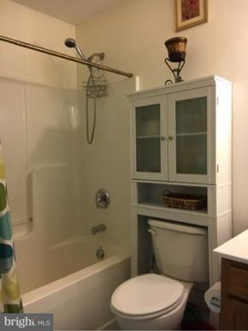 12 MABEL LN, Martinsburg, WV 25404