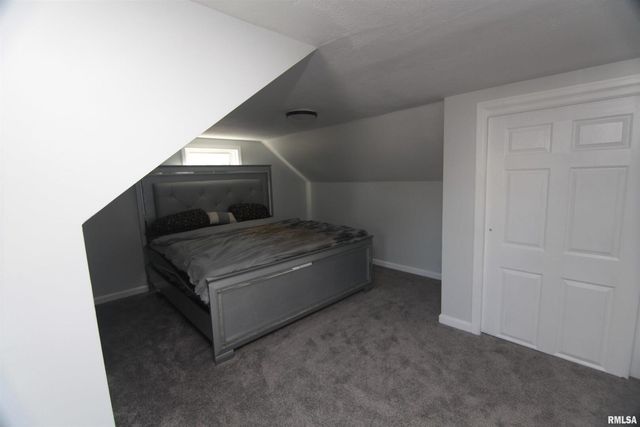 2619 12TH Avenue, Moline, IL 61265