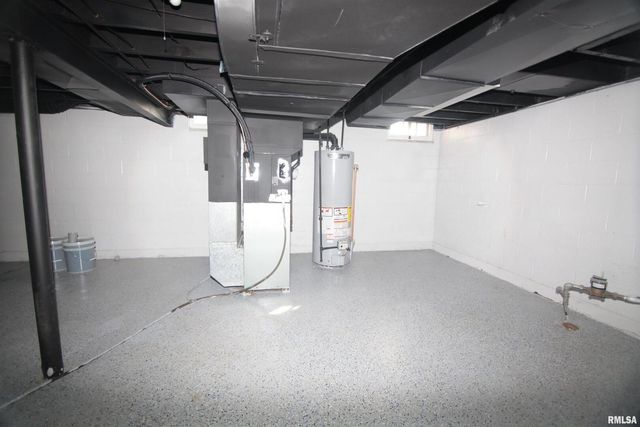 2619 12TH Avenue, Moline, IL 61265