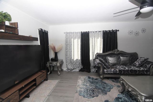 2619 12TH Avenue, Moline, IL 61265