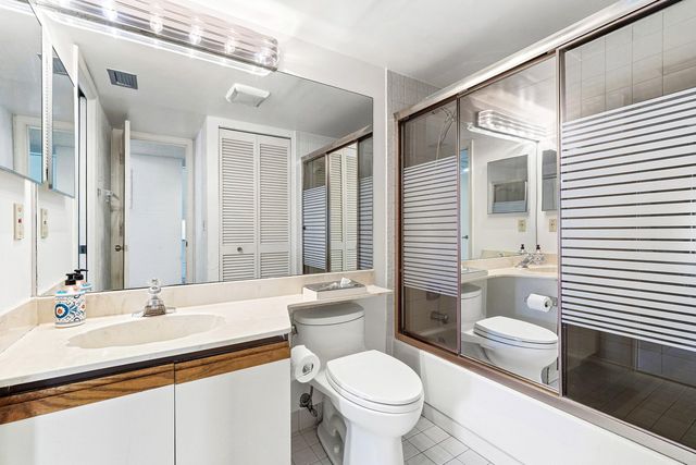 5380 Cedar Lake Drive 102, Boynton Beach, FL 33437