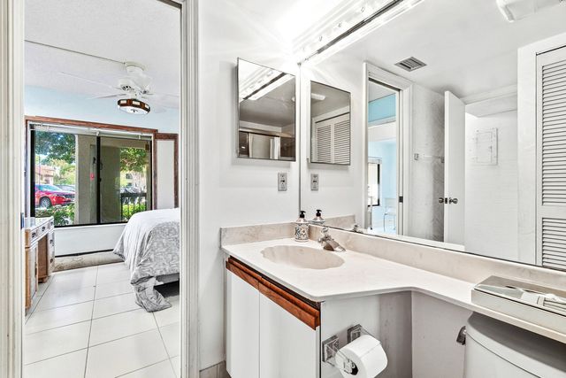 5380 Cedar Lake Drive 102, Boynton Beach, FL 33437