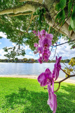 5380 Cedar Lake Drive 102, Boynton Beach, FL 33437