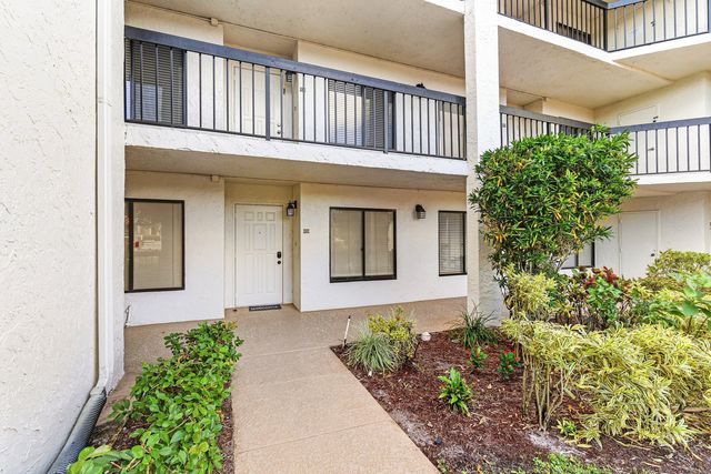 5380 Cedar Lake Drive 102, Boynton Beach, FL 33437