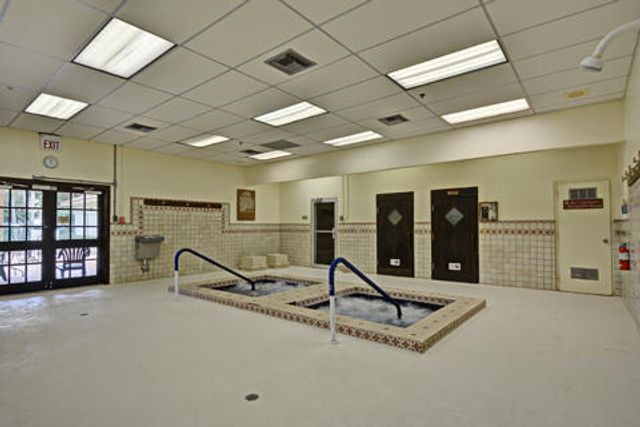 5380 Cedar Lake Drive 102, Boynton Beach, FL 33437