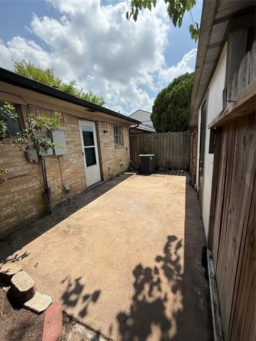 1227 Lyric Lane 131, Pasadena, TX 77503