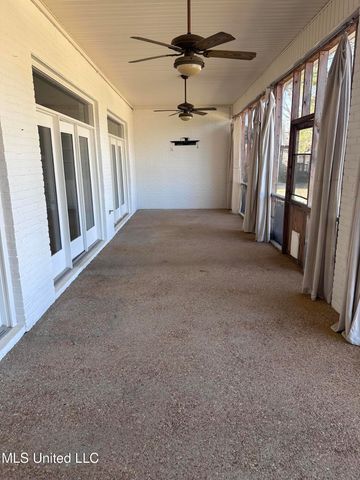 908 Hackberry Lane, Canton, MS 39046