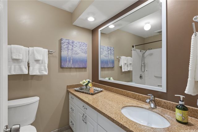 444 Lunalilo Home Road 123, Honolulu, HI 96825