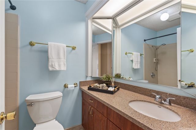 444 Lunalilo Home Road 123, Honolulu, HI 96825