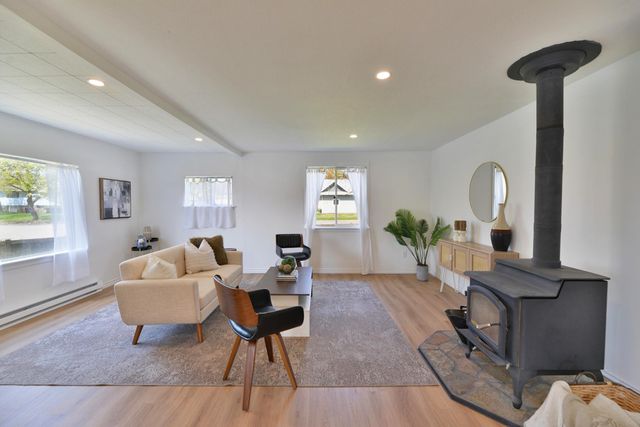 2912 N Hemlock St, Spokane, WA 99205