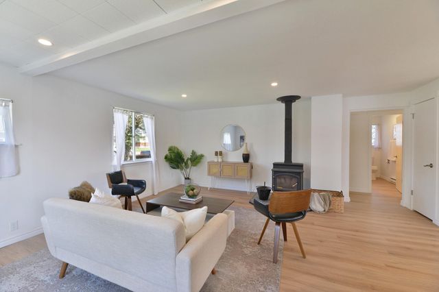 2912 N Hemlock St, Spokane, WA 99205