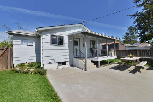 2912 N Hemlock St, Spokane, WA 99205