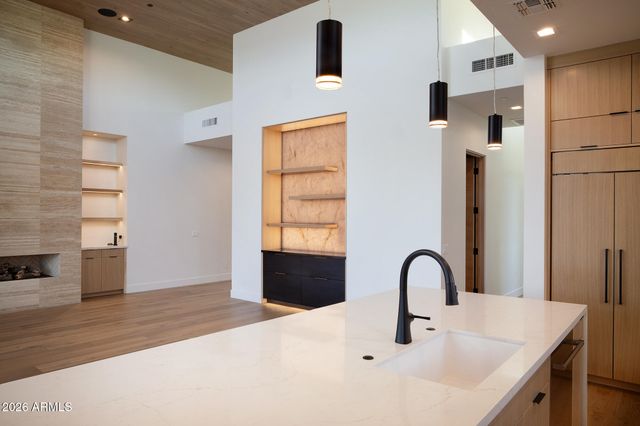 10905 E OBERLIN Way, Scottsdale, AZ 85262