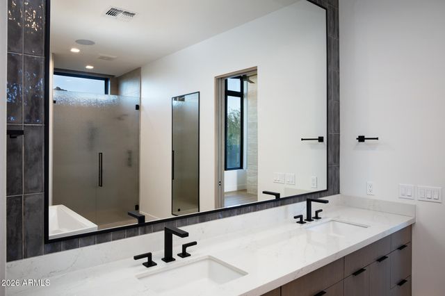 10905 E OBERLIN Way, Scottsdale, AZ 85262