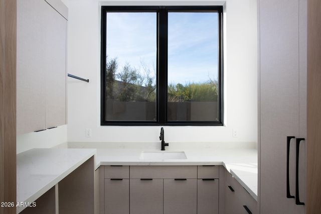 10905 E OBERLIN Way, Scottsdale, AZ 85262