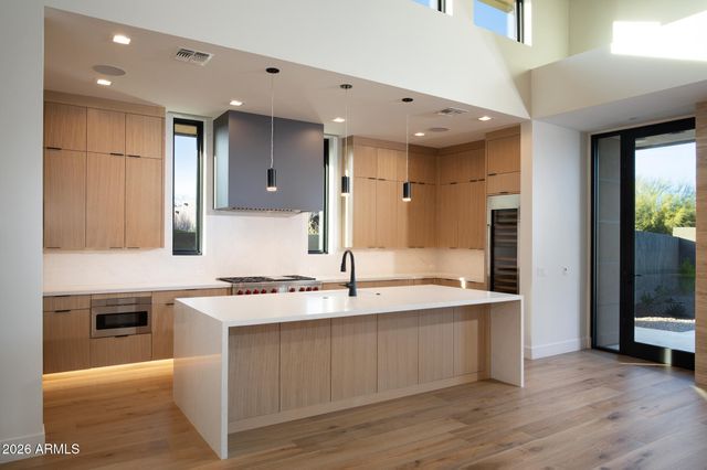 10905 E OBERLIN Way, Scottsdale, AZ 85262