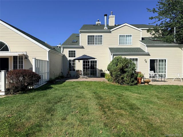 298 Prairie Court, Manorville, NY 11949