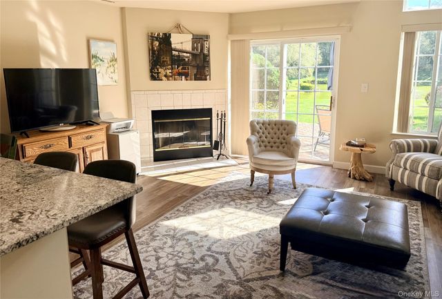 298 Prairie Court, Manorville, NY 11949