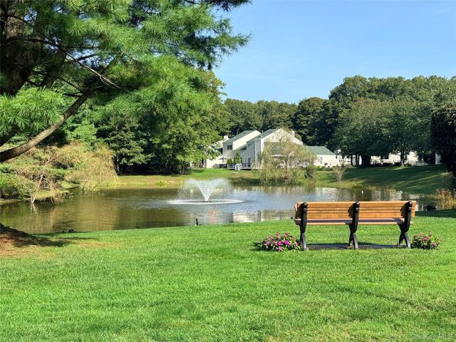 298 Prairie Court, Manorville, NY 11949