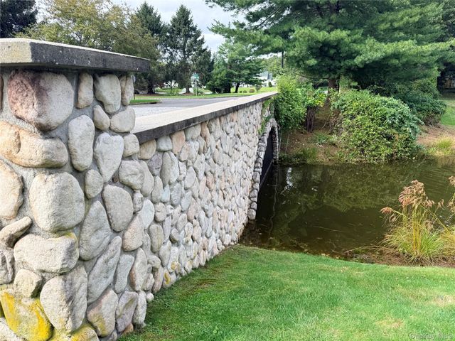 298 Prairie Court, Manorville, NY 11949