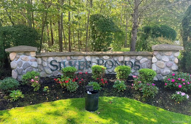 298 Prairie Court, Manorville, NY 11949