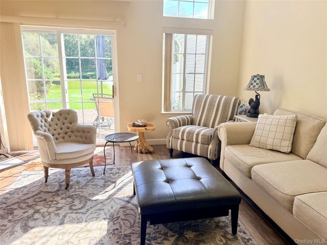 298 Prairie Court, Manorville, NY 11949