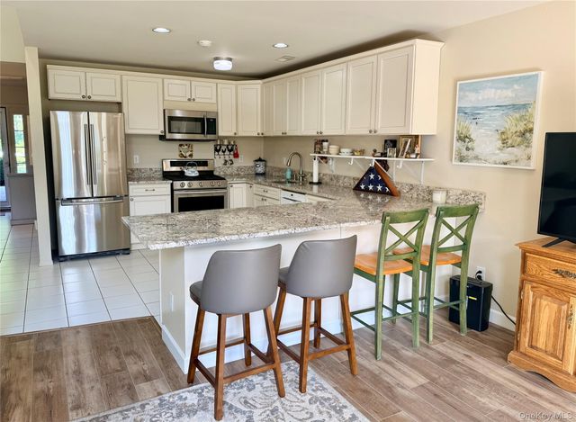 298 Prairie Court, Manorville, NY 11949