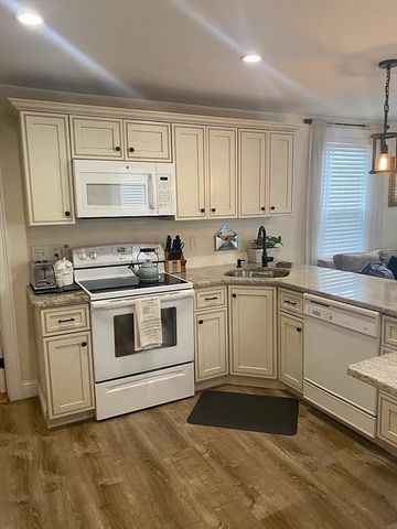 155 Wheelock Ave. 1, Millbury, MA 01527