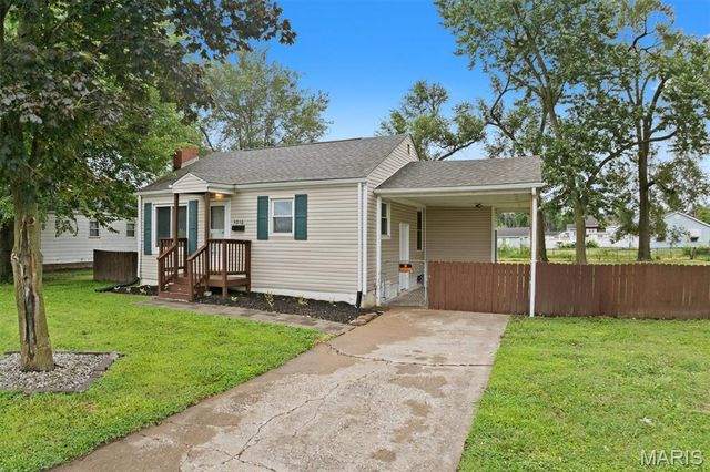 4216 Nameoki Road, Granite City, IL 62040