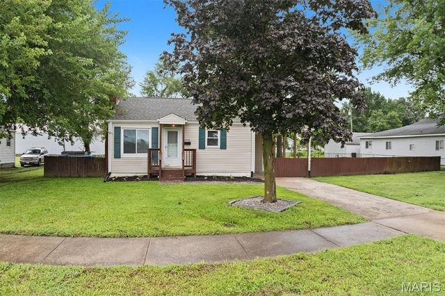 4216 Nameoki Road, Granite City, IL 62040
