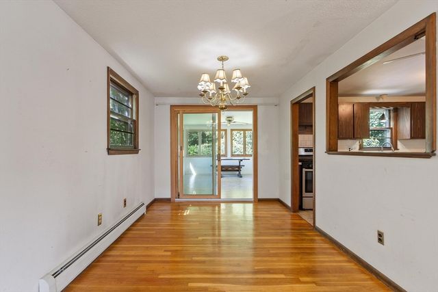 190 Deering Dr, Tewksbury, MA 01876
