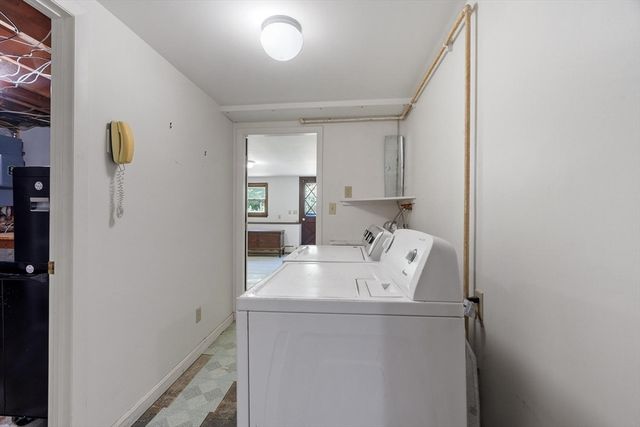 190 Deering Dr, Tewksbury, MA 01876