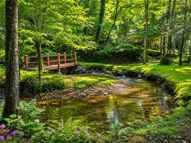 76 Serenity Place, Ellijay, GA 30540