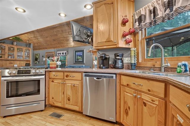 76 Serenity Place, Ellijay, GA 30540