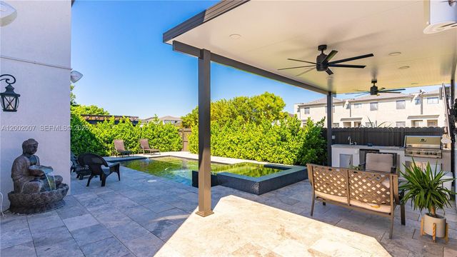 15817 SW 138th Ter, Miami, FL 33196