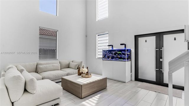 15817 SW 138th Ter, Miami, FL 33196