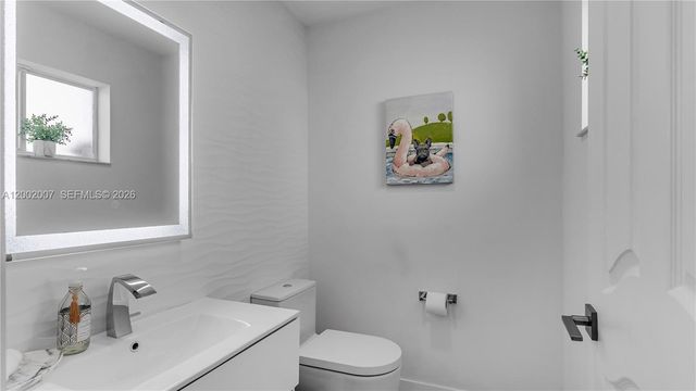 15817 SW 138th Ter, Miami, FL 33196