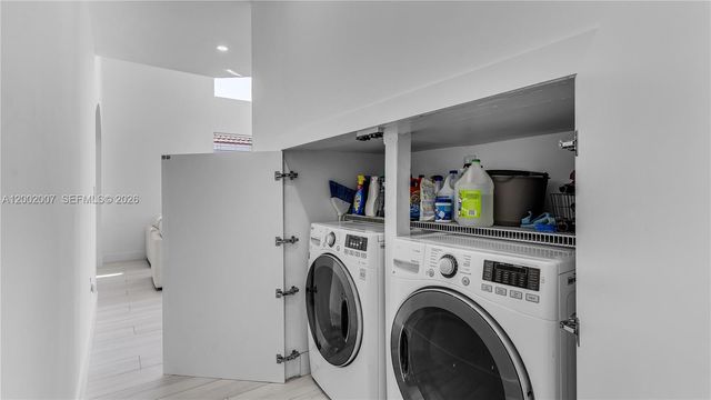 15817 SW 138th Ter, Miami, FL 33196