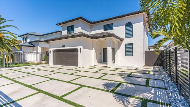 15817 SW 138th Ter, Miami, FL 33196