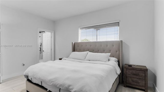 15817 SW 138th Ter, Miami, FL 33196