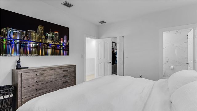 15817 SW 138th Ter, Miami, FL 33196