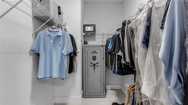 15817 SW 138th Ter, Miami, FL 33196