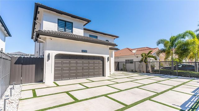 15817 SW 138th Ter, Miami, FL 33196