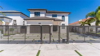 15817 SW 138th Ter, Miami, FL 33196