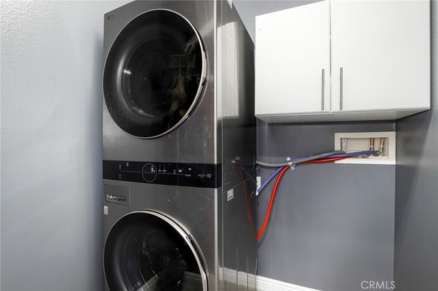 19911 Holly Drive, Saugus, CA 91350