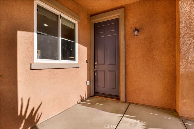 19911 Holly Drive, Saugus, CA 91350