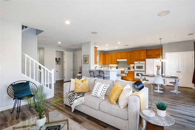 19911 Holly Drive, Saugus, CA 91350