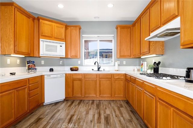 19911 Holly Drive, Saugus, CA 91350