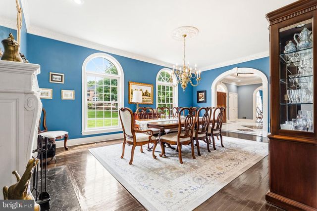 11102 PRINCE EDWARD CT, Oakton, VA 22124
