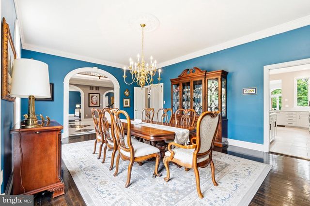 11102 PRINCE EDWARD CT, Oakton, VA 22124